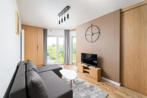 Praga Bliska Modern Apartment by BookingHost