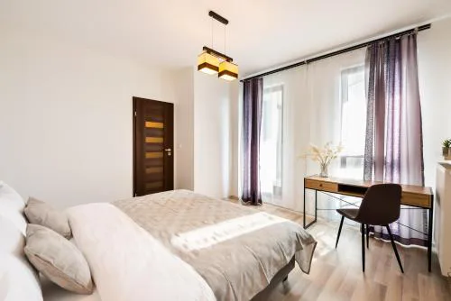 Praga Delightful Apartment by BookingHost