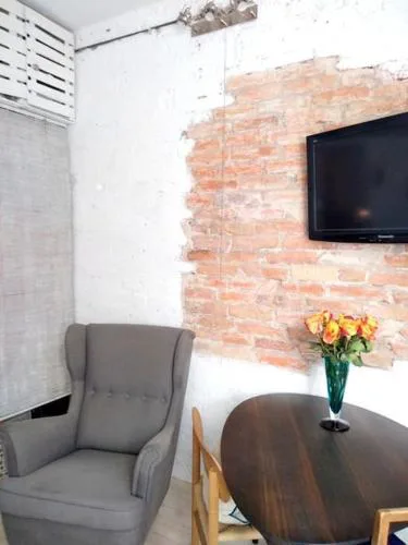 Quiet Central Apartment
