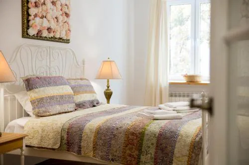 Royal Route Apartment for 10 people by BookingHost