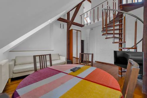Rynek Nowego Miasta Two-Level Apartment by BookingHost