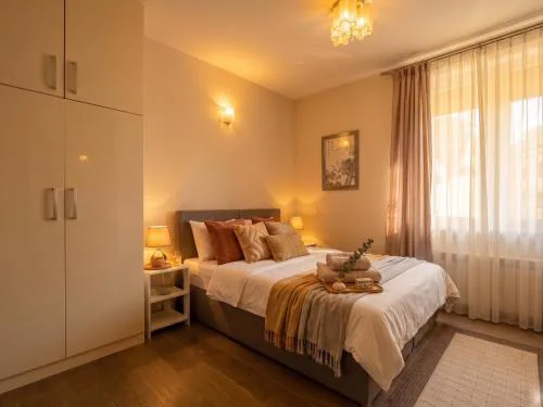 Słoneczne studio przy Placu Unii by VAYA STAYS