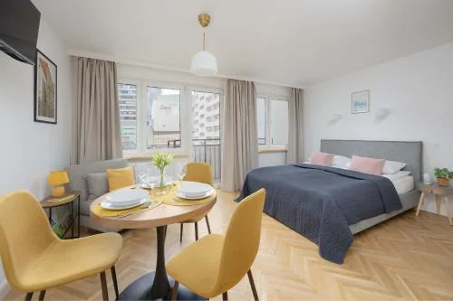 Studio Chmielna dla 3 Osób Centrum Warszawy by Noclegi Renters