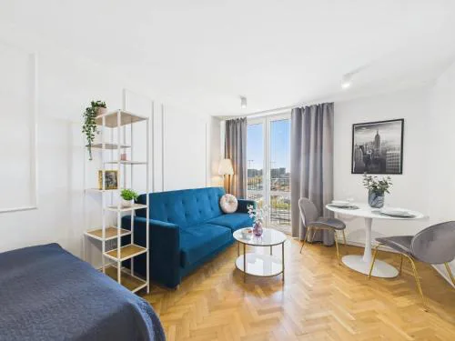 Stylish and Bright Studio Pet-Friendly by Noclegi Renters