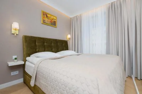 Stylish Grzybowska Apartments by Noclegi Renters