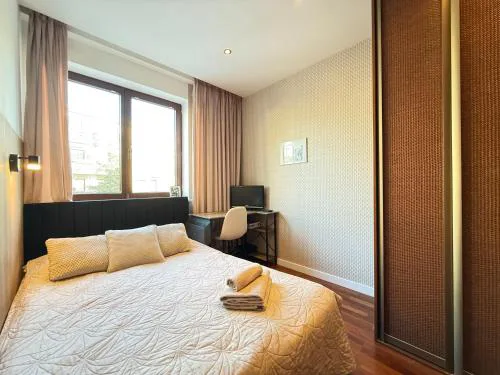 Superior Wlodarzewska, 2 rooms, 1 bedroom, Parking! 24h reception! Air Condition!