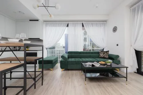Towarowa Towers Apartments with Parking & AC by Renters Prestige