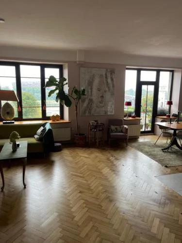 Unique, 3 bedroom apartment in the city center