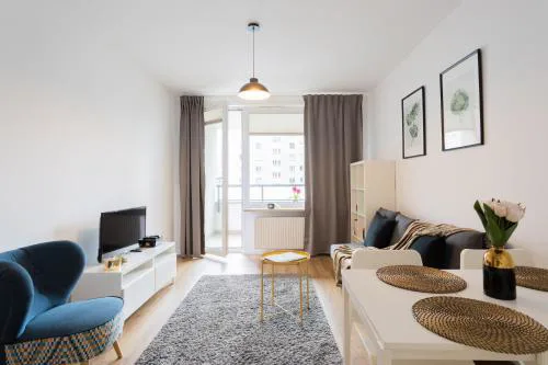 Urban Chic - Cozy and Stylish - Rondo ONZ - Pereca
