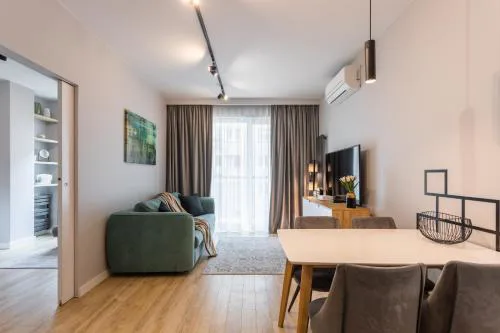 Urban Chic - Luxury Building, Rooftop Terrace, Sienna