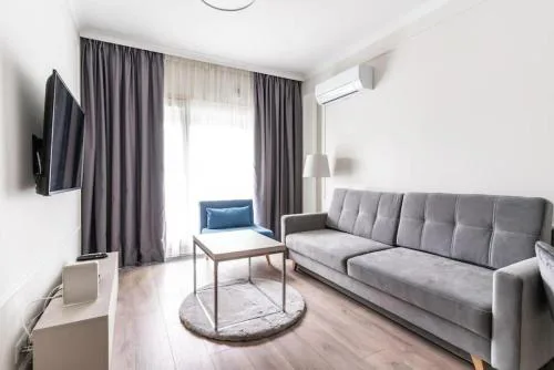 Urban Chic - Mennica Residence - Warsaw Center - For 20 Guests