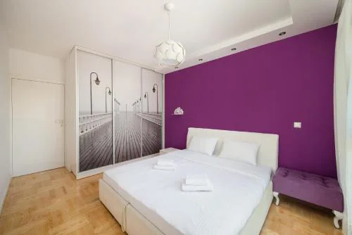 Ursynów Romera Chic Apartment by BookingHost