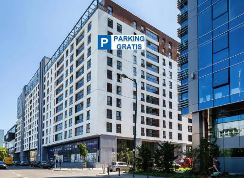 Vista Residence Spire- Free Underground Parking - City Center - Self Check-in