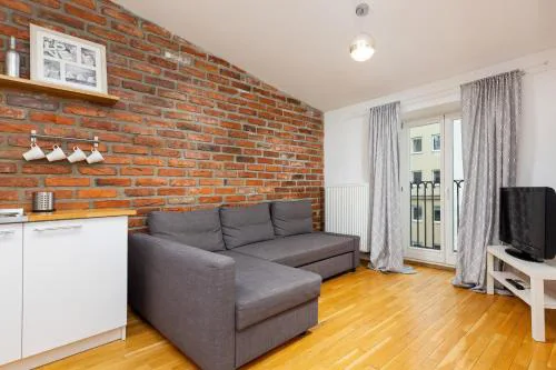 Warsaw City Centre Apartment Poznanska with Air-Conditioning by Noclegi Renters