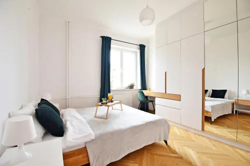 Warsaw City View Apartment - 63m2, Top Location, Workspace - by Rentujemy