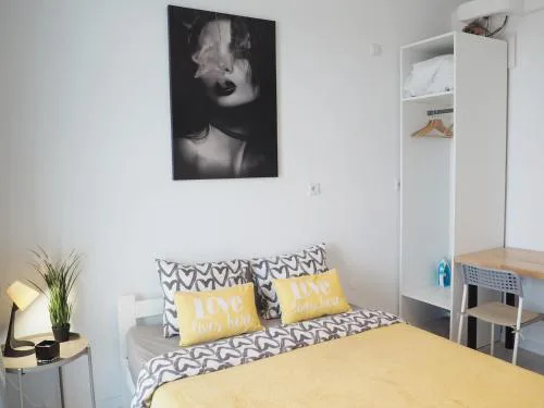 West Modern City Apartments