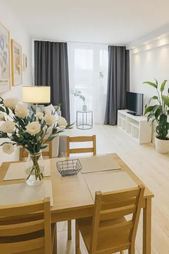 White Apartment Grzybowska