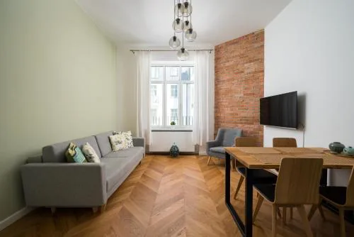 Wilcza City Centre Deluxe Apartment by BookingHost