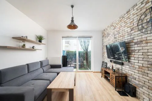 Wola Jana Kazimierza Chic Apartment by BookingHost