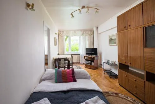 Wola Miła Standard Apartment by BookingHost