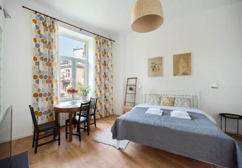 Wolność City Centre Comfy Studio by BookingHost