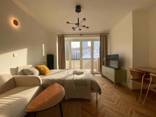 Wygodne studio z dużym balkonem