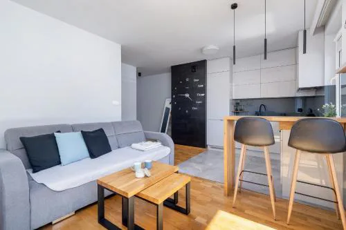 Apartament Blisko Parku Śląskiego w Katowicach z Parkingiem by Noclegi Renters