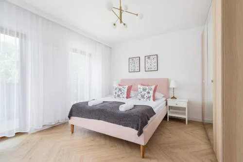 Ceglana Park Bright Studio Balcony & Parking Katowice by Noclegi Renters