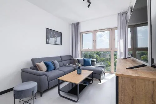 Charming Apartment with Parking in Katowice by Noclegi Renters