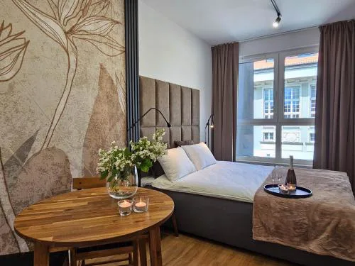 URBAN APARTMENTS Opolska 10 No 67B - Rooftop Garden - Free Garage