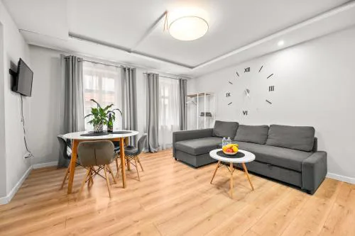 Central Platinum Apartments 14