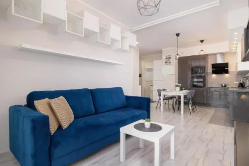 Ground Floor Apartment with Garden and FREE GARAGE in Sosnowiec by Noclegi Renters