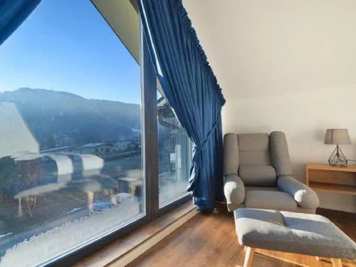 Apartament dla rodzin Marron 12 z sauną, bawialnią i widokiem na Skrzyczne - Dream Apart