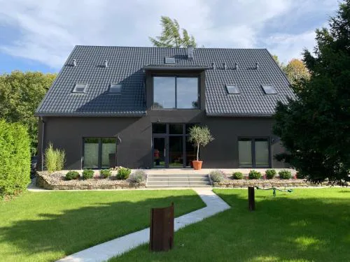 Apartament Black House88