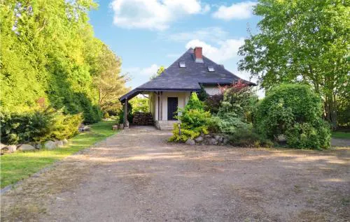 3 Bedroom Lovely Home In Grzybowo