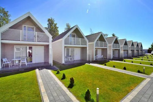 Holiday homes with terraces close to the beach
