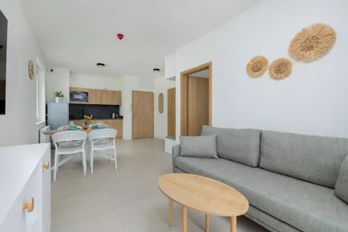 Aquamarina Dąbki - Tuż przy Plaży z Parkingiem by Noclegi Renters