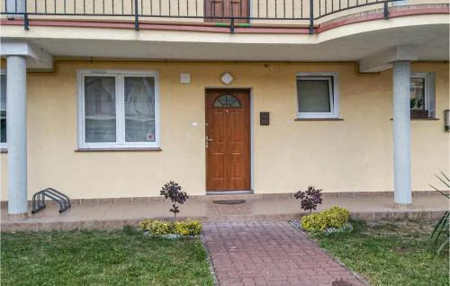 Gorgeous Apartment In Darlowo With Wifi