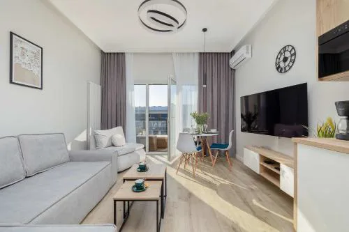 Cozy Studio with River View Spadochroniarzy with Parking & SPA by Noclegi Renters