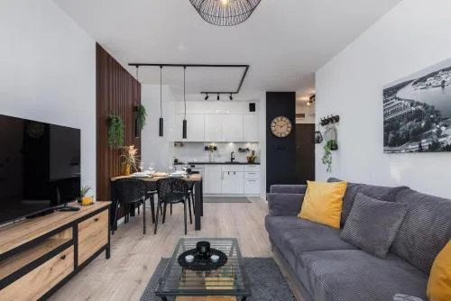 Dziwnow Luxurious Apartment No1 by the River by Renters Prestige