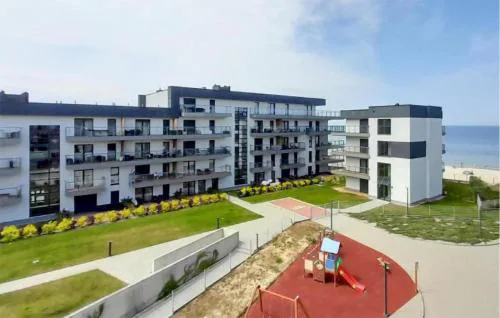 Beach Front Apartment In Dziwnów With Wifi