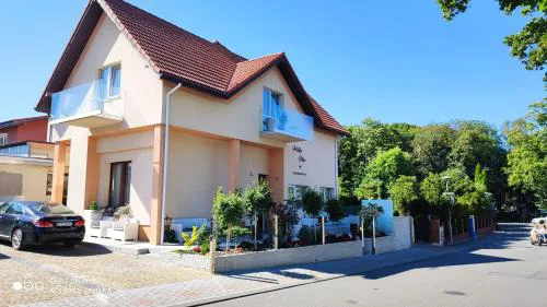 Pokoje 100 m od morza
