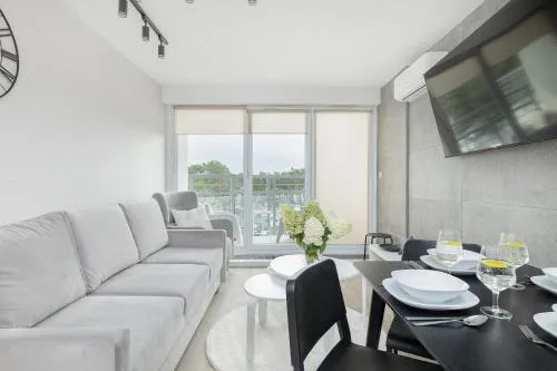 Porta Mare Apartament Blisko Plaży z Klimatyzacją i Parkingiem by Rent like home