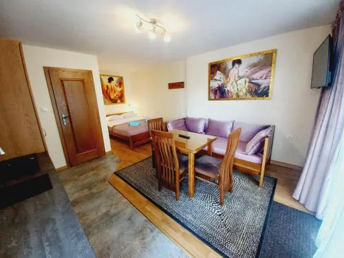 APARTAMENTY i POKOJE "PASJA" - 2 minuty do plaży