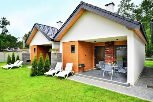Comfortable holiday homes, large garden