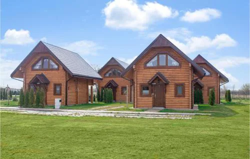 Cozy Home In Jezierzany With Sauna