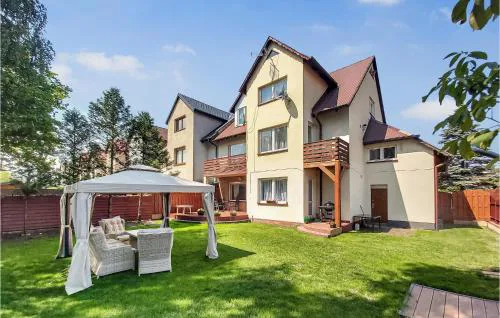 Gorgeous Apartment In Kolobrzeg With Wifi