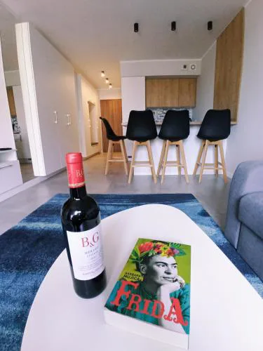 FRIDA - 2pok z basenem blisko morza , sauna parking Netflix