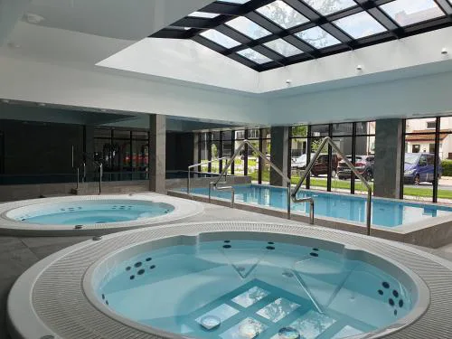 Green Port SPA Kołobrzeg STYLOWY LOFT- w cenie klimatyzacja, baseny, 2 jacuzzi, sauna, szlafroki, bawialnia