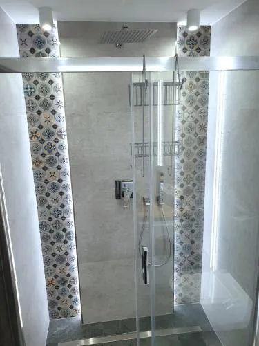 Private Apartment, Aircondition, HD TV pl & de, WiFi, Garage, fully equipped, near beach
